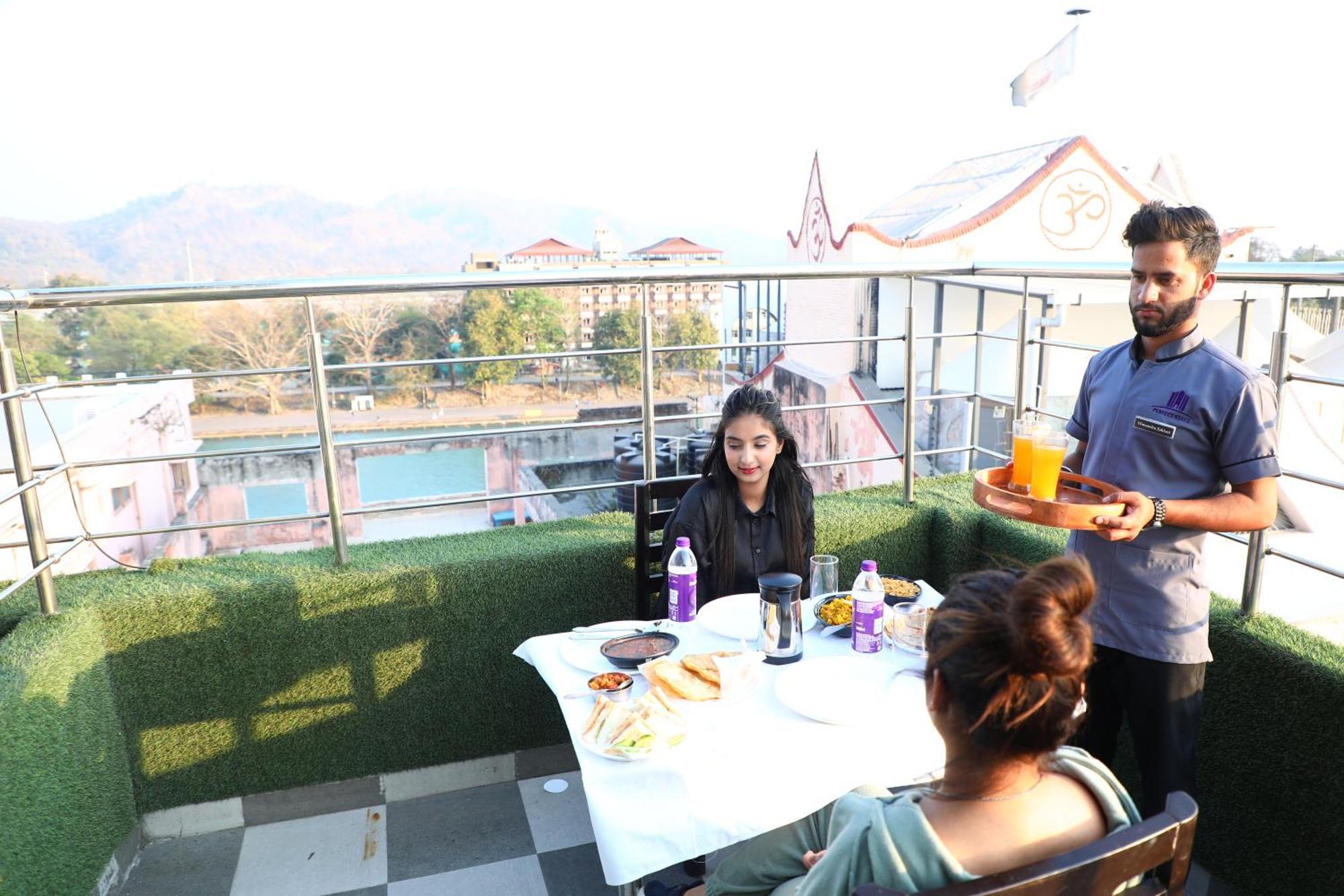 Perfectstayz Premium @Harkipauri Road Haridwar Bagian luar foto